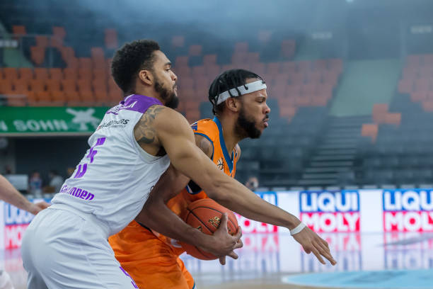 失误导致丢球，中国台北代表队队长陈柏良：那个丢球应该怪我.