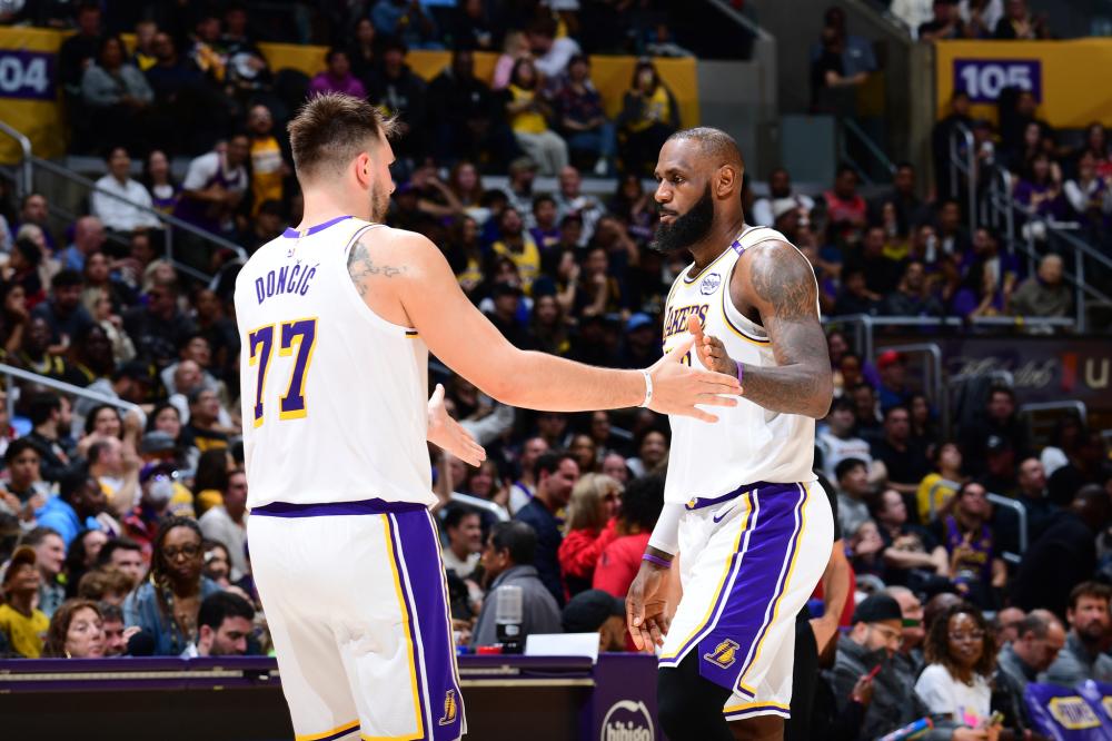 FIFA最佳阵投票：凯恩的专家组得分为0，C罗6分、梅西3分（FIFA最佳阵评选结果：专家给凯恩0分，C罗6分、梅西3分）